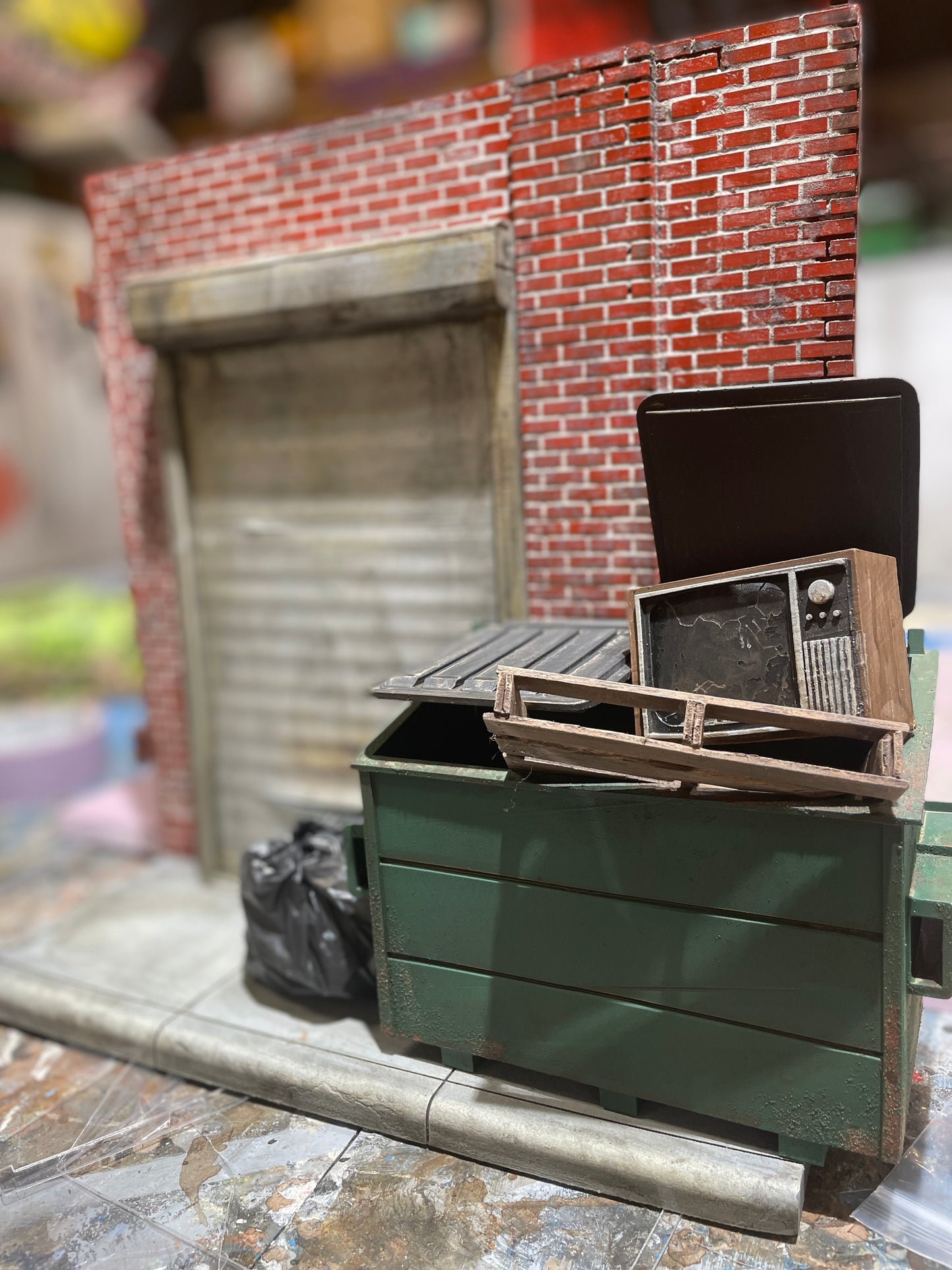 1:12 Scale Dumpster for Action Figures